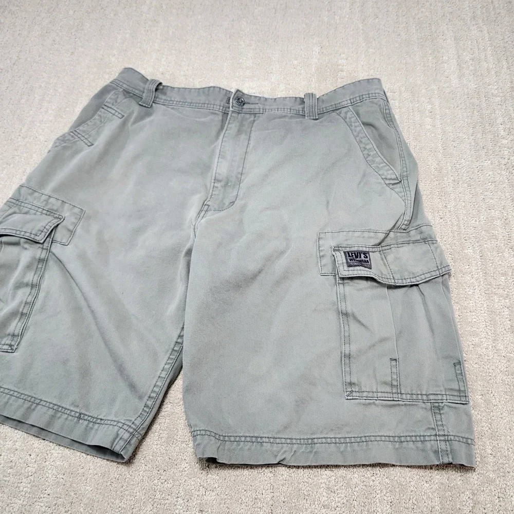 Vintage Levis Cargo Shorts Men 36 *READ Y2K Baggy Wide Leg Utility Paratrooper